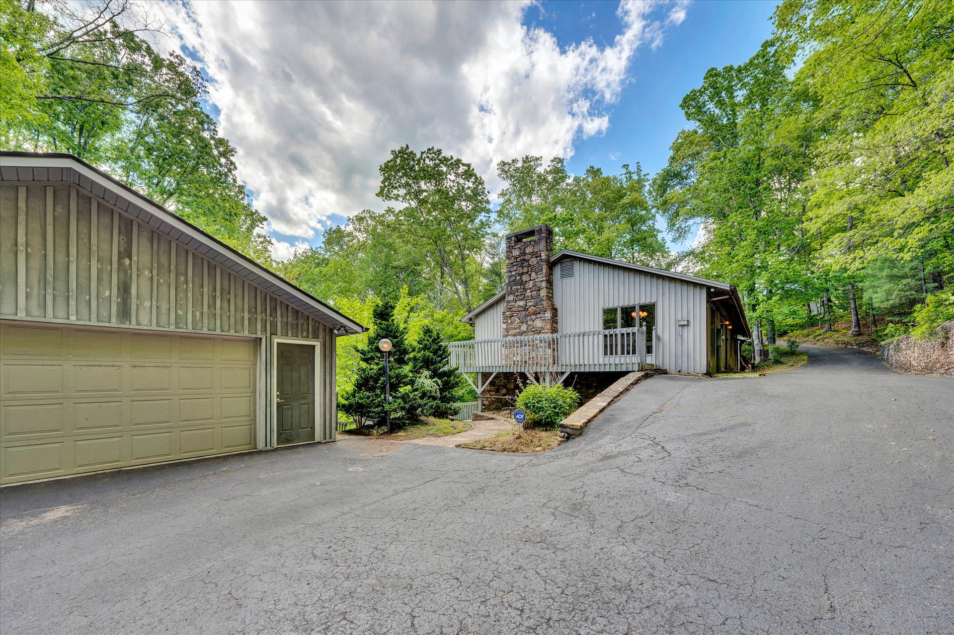 7464 Willow Branch Road Boones Mill, VA 24065 - Photo 3 of 34 Shows Great 7466 Willow Branch Rd