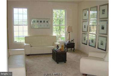 1430 Daisy Road Woodbine, MD 21797 - Photo 3 of 22 Living Room