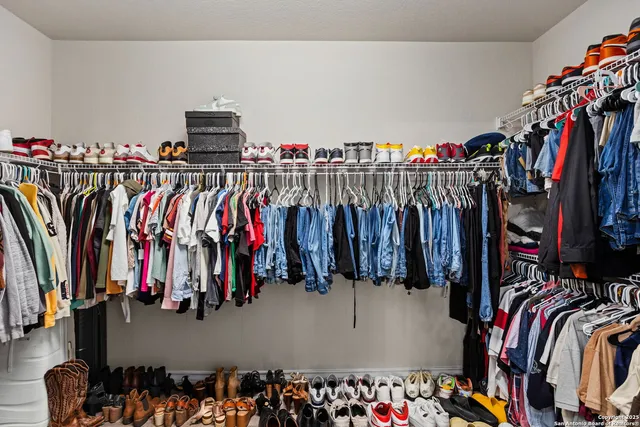 $393,500 | 417 Saddle Glen, Cibolo, TX 78108