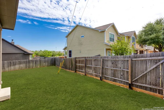 $393,500 | 417 Saddle Glen, Cibolo, TX 78108