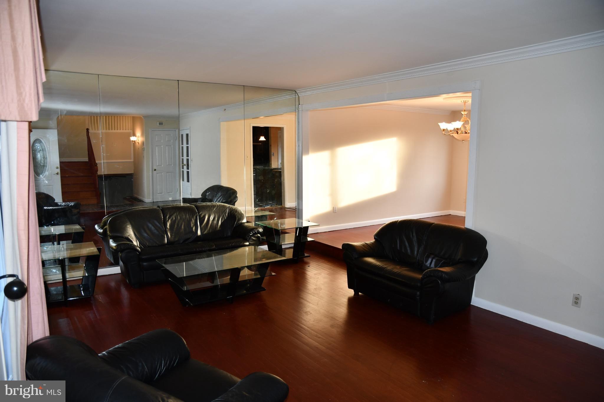 1503 Dilston Road Silver Spring, MD 20903 - Photo 3 of 28 Living Room