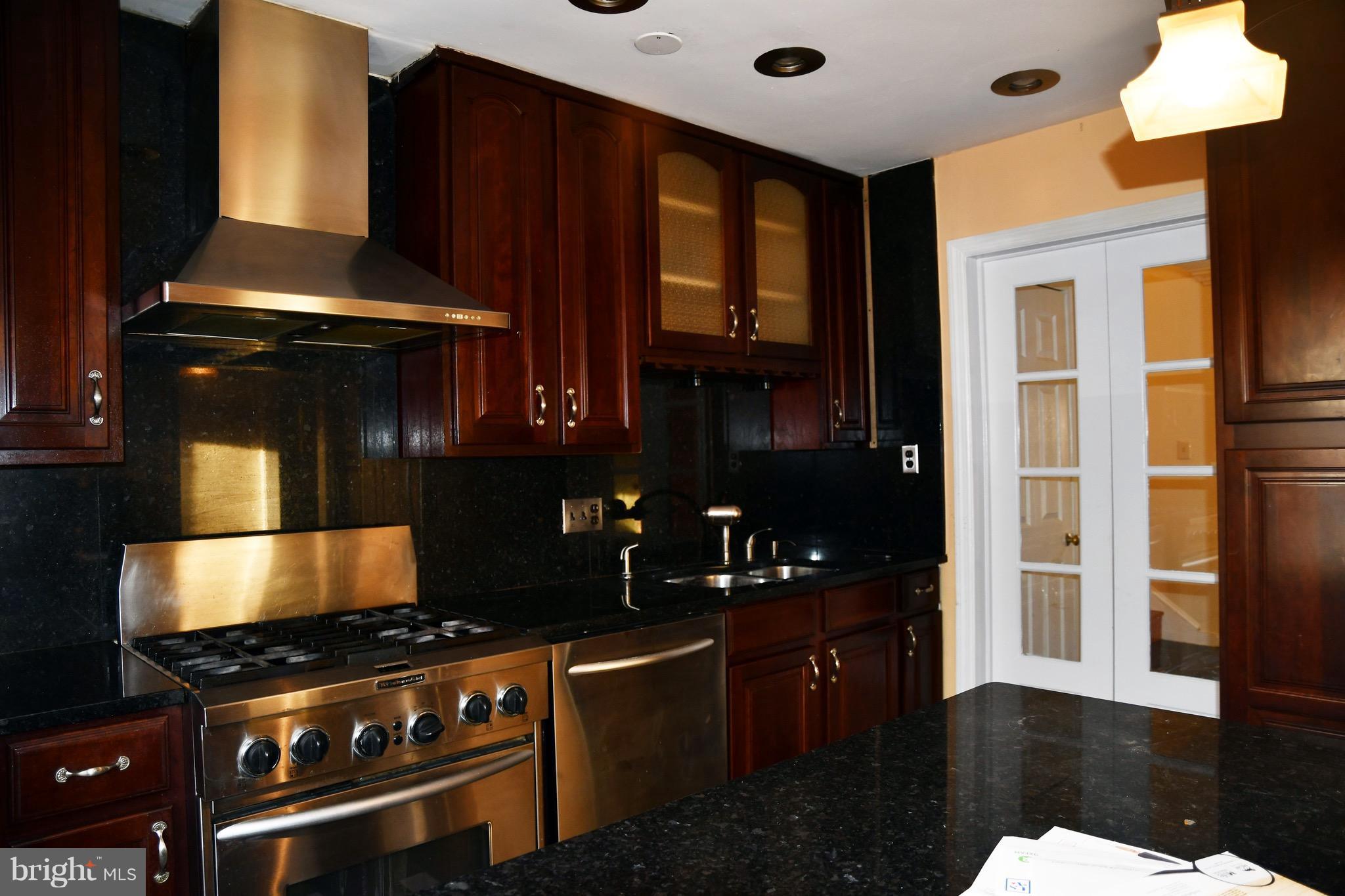 1503 Dilston Road Silver Spring, MD 20903 - Photo 4 of 28 Kitchen