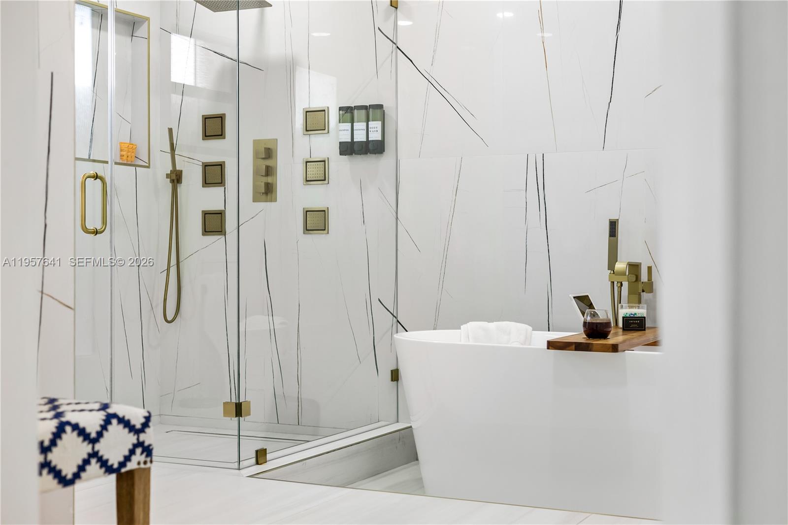 2532 Southeast 13th Street Pompano Beach, FL 33062 - Photo 13 of 69