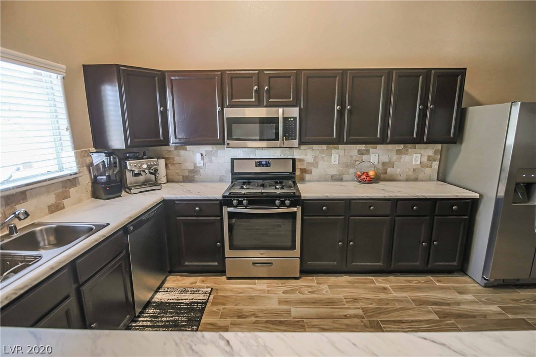 2000 Turquoise Ridge Street, Unit 204 Las Vegas, NV 89117 - Photo 11 of 35