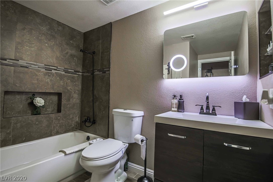 2000 Turquoise Ridge Street, Unit 204 Las Vegas, NV 89117 - Photo 21 of 35