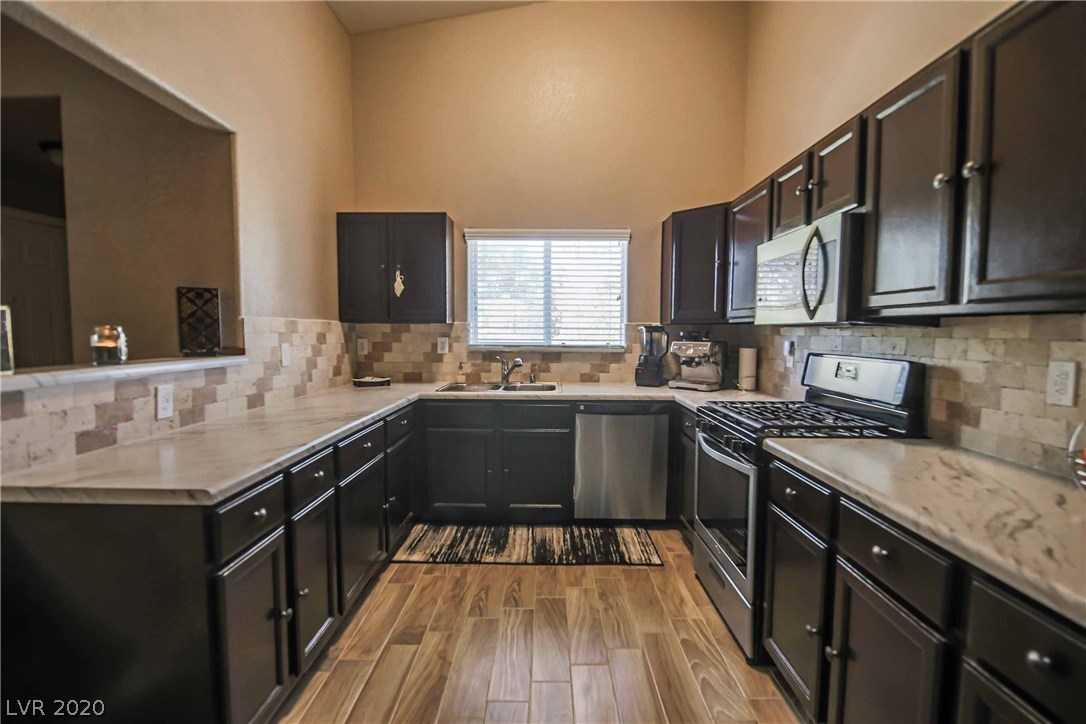 2000 Turquoise Ridge Street, Unit 204 Las Vegas, NV 89117 - Photo 9 of 35