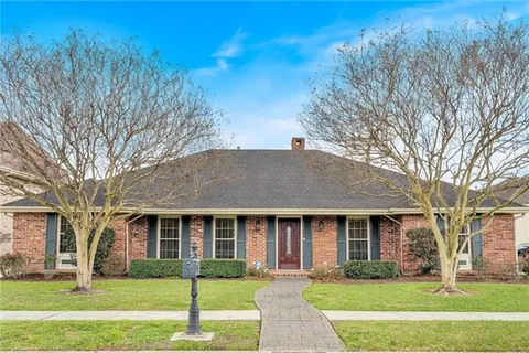 $385,000 | 4450 Lennox Boulevard, New Orleans, LA 70131