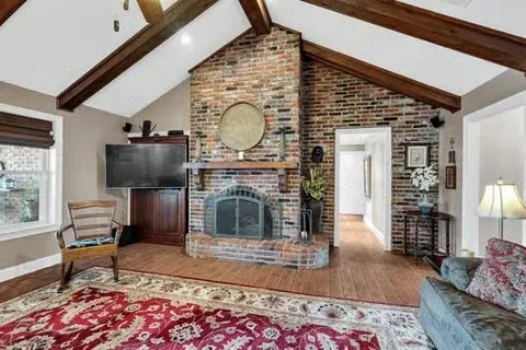 $385,000 | 4450 Lennox Boulevard, New Orleans, LA 70131