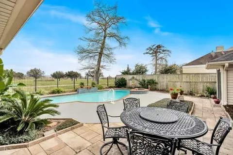 $385,000 | 4450 Lennox Boulevard, New Orleans, LA 70131