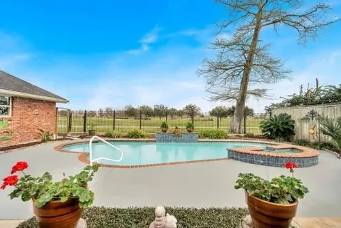 $385,000 | 4450 Lennox Boulevard, New Orleans, LA 70131