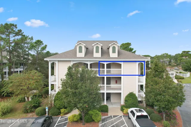 $299,900 | 3350 Club Villas Drive, Unit 1706, Southport, NC 28461