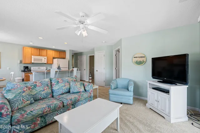 $299,900 | 3350 Club Villas Drive, Unit 1706, Southport, NC 28461