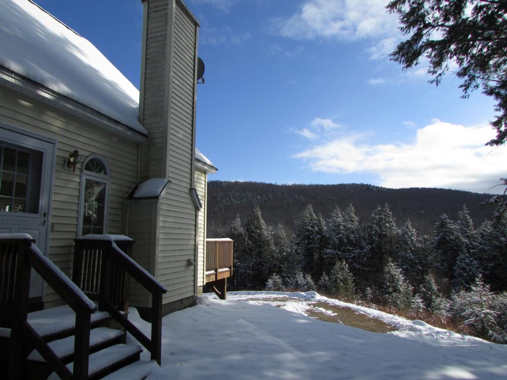 838 Boardman Loop Wardsboro, VT 05360 - Photo 3 of 15