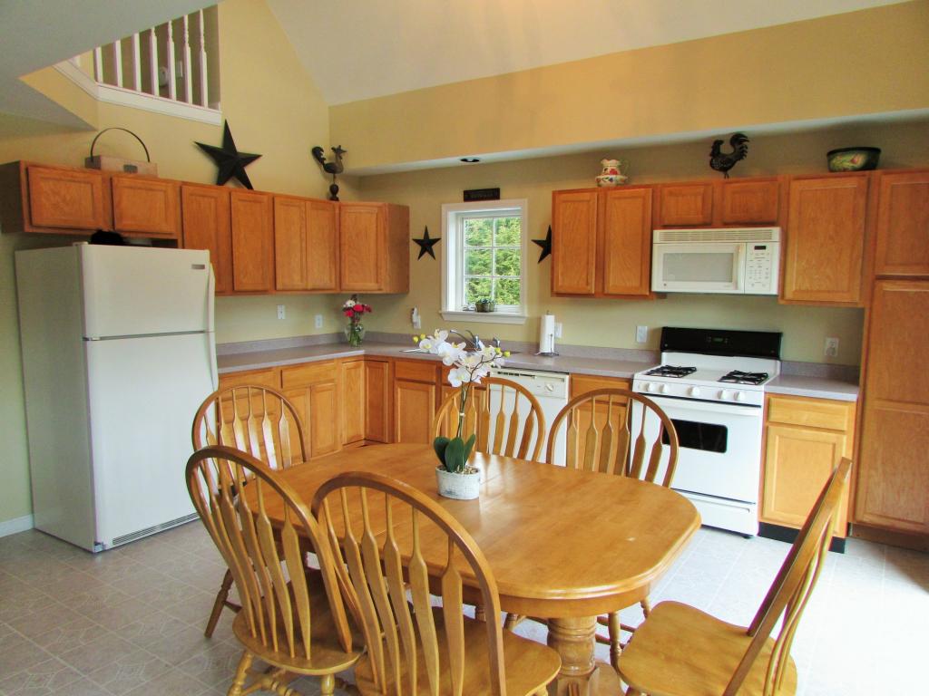 838 Boardman Loop Wardsboro, VT 05360 - Photo 5 of 15