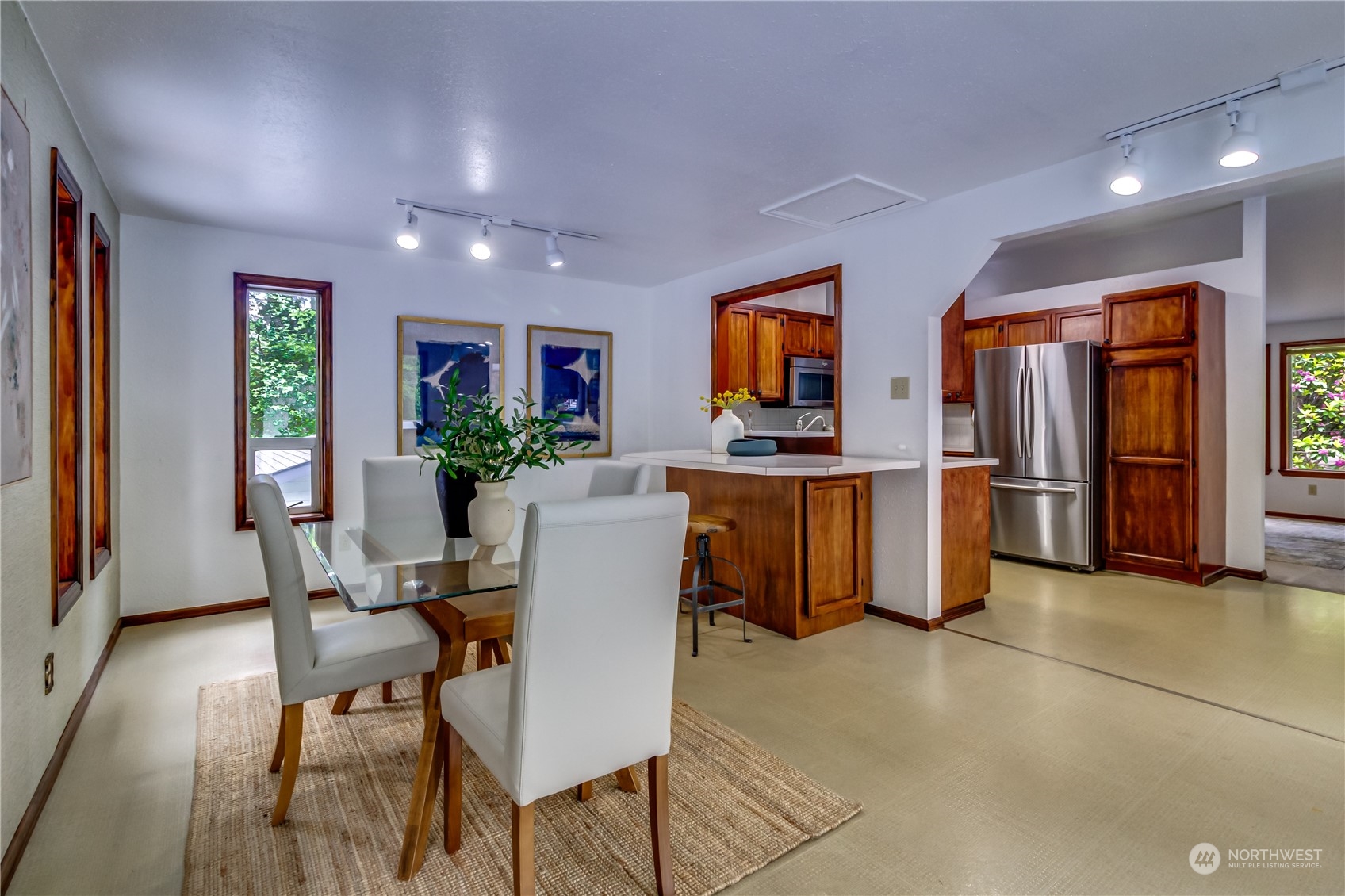 16011 Southeast 142nd Place Renton, WA 98059 - Photo 8 of 32 Gallery Image 8