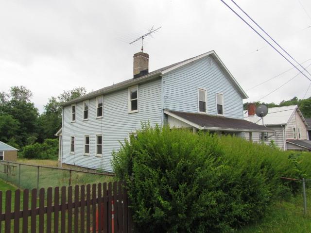 421 1st Street Chestnut Ridge, PA 15422 - Photo 2 of 31