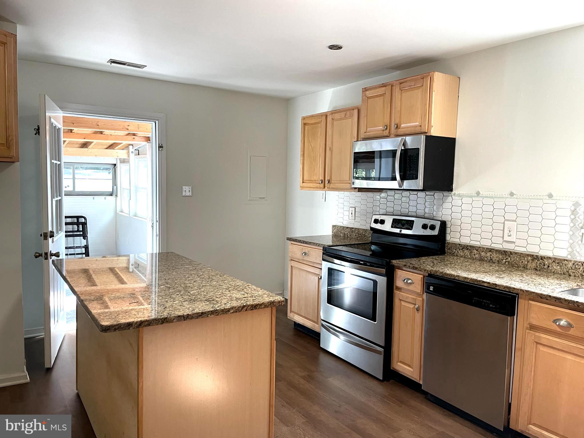 2610 Meadow Lane Ruther Glen, VA 22546 - Photo 3 of 17