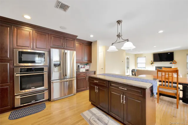 $1,250,000 | 107 James Street, Massapequa, NY 11758