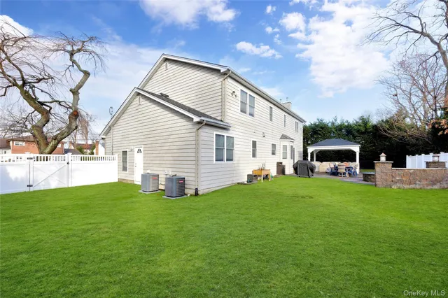 $1,250,000 | 107 James Street, Massapequa, NY 11758