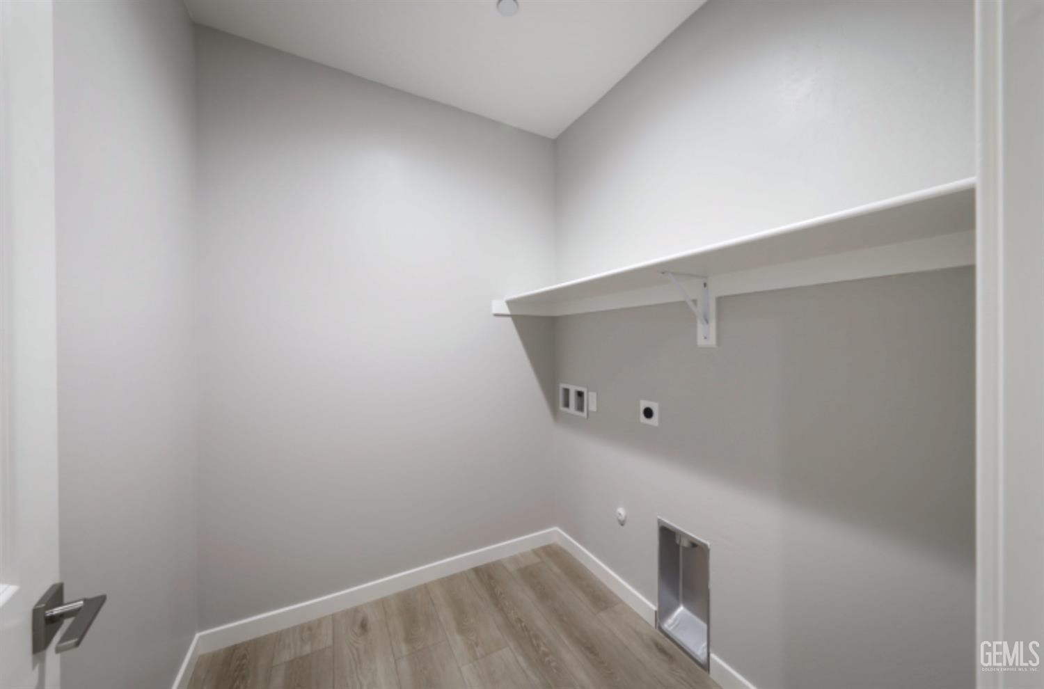 Undisclosed Address Shafter, CA 93263 - Photo 11 of 33 a view of room