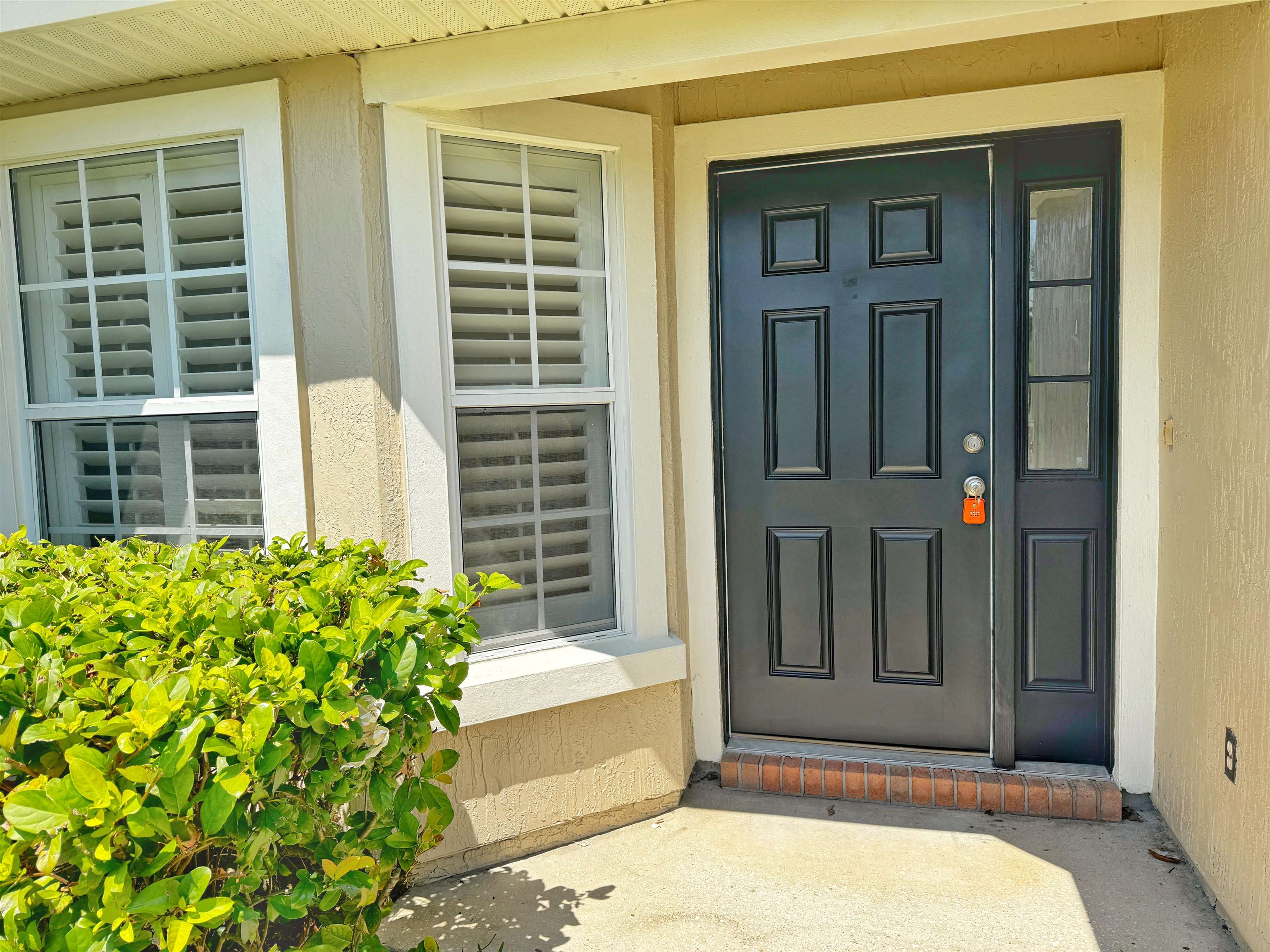 1709 South Summer Ridge Court St. Augustine, FL 32092 - Photo 3 of 27 a front view of a house