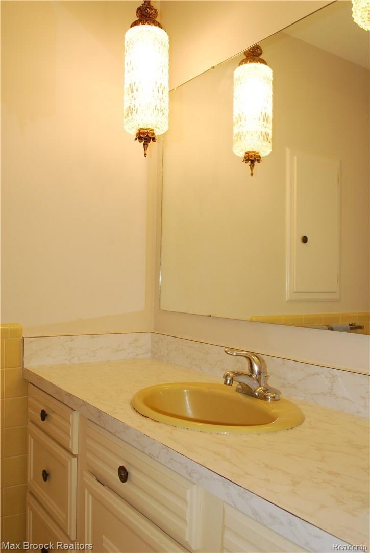 500 Overbrook Road Bloomfield Hills, MI 48302 - Photo 23 of 33 DSC_1930.JPG