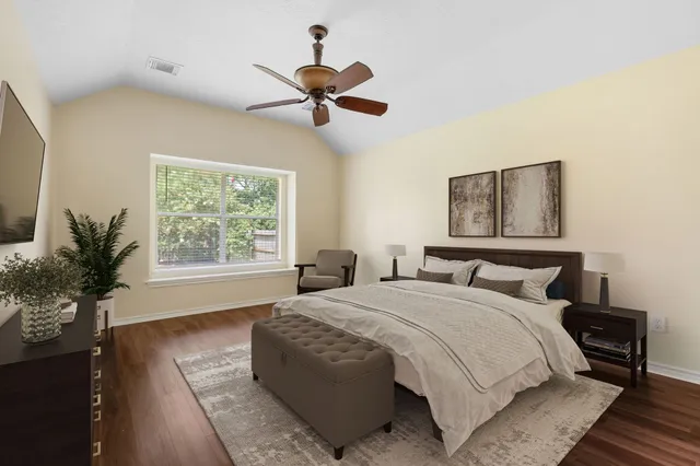 $435,000 | 27 North Queenscliff Circle, The Woodlands, TX 77382