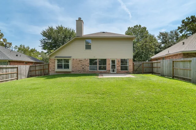 $435,000 | 27 North Queenscliff Circle, The Woodlands, TX 77382