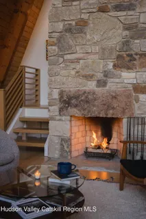 $1,350,000 | 40 Black Hawk Trail, Gardiner, NY 12525