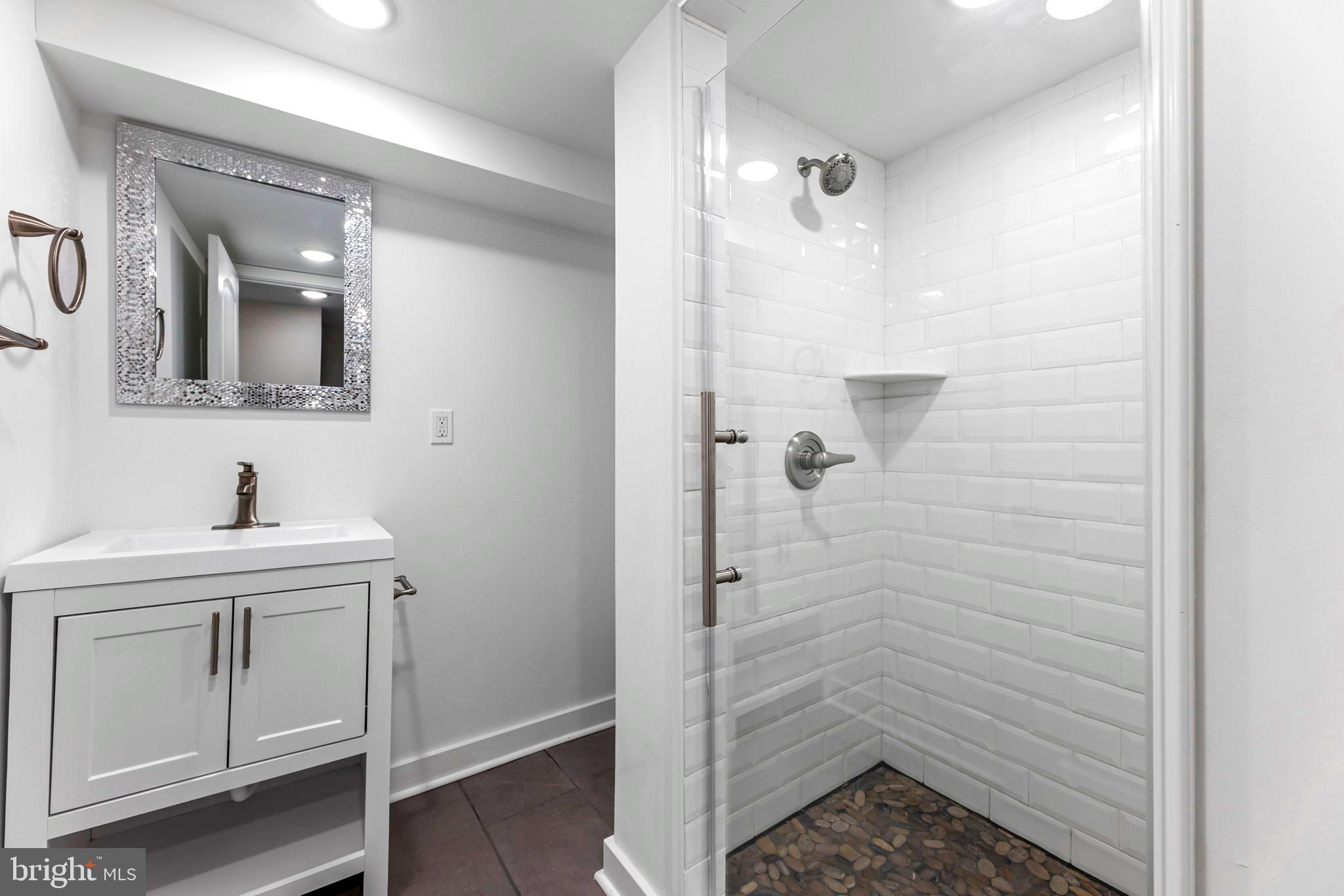 5949 Nassau Road Philadelphia, PA 19151 - Photo 14 of 22 Gallery Image 14