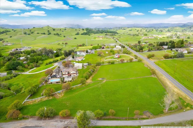 $1,325,000 | 4265 Summerwood Court, Vacaville, CA 95688