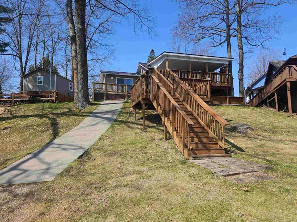 $332,500 | 439 South Lake Street, Harrison, MI 48625