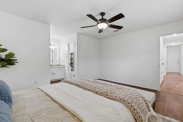 $385,000 | 404 Knoll Wood Court, Euless, TX 76039