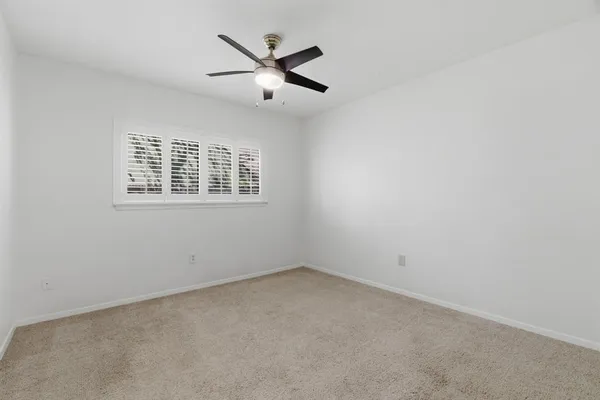 $385,000 | 404 Knoll Wood Court, Euless, TX 76039