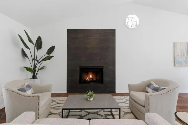 $385,000 | 404 Knoll Wood Court, Euless, TX 76039