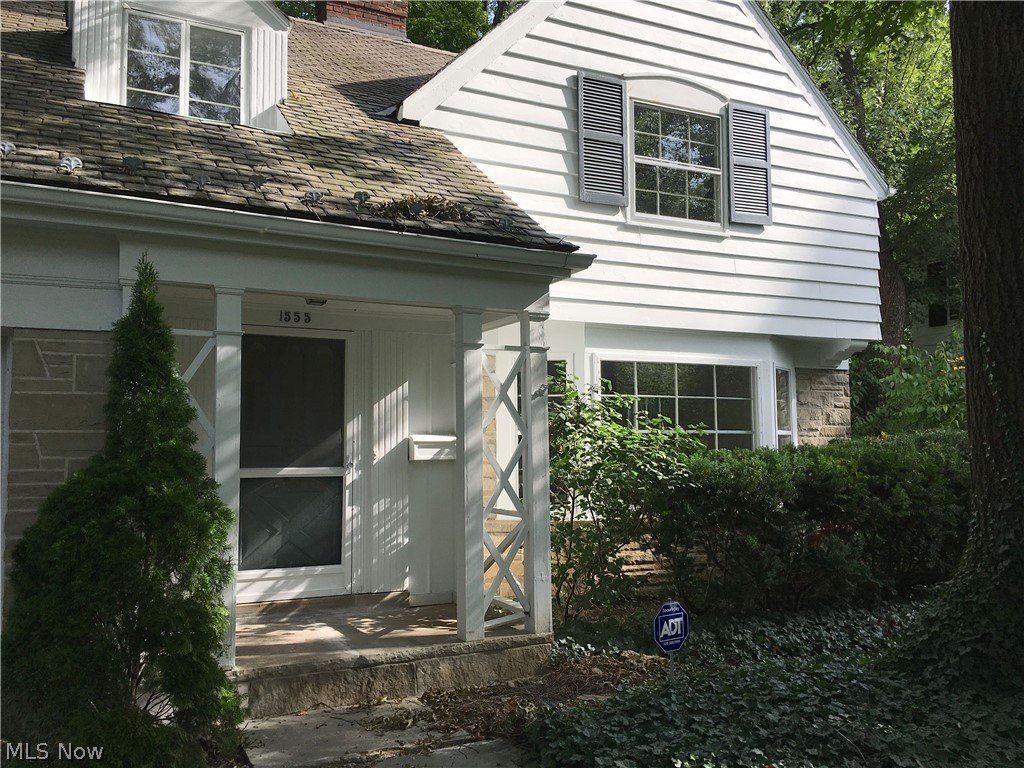 1555 Kew Road Cleveland, OH 44118 - Photo 2 of 35