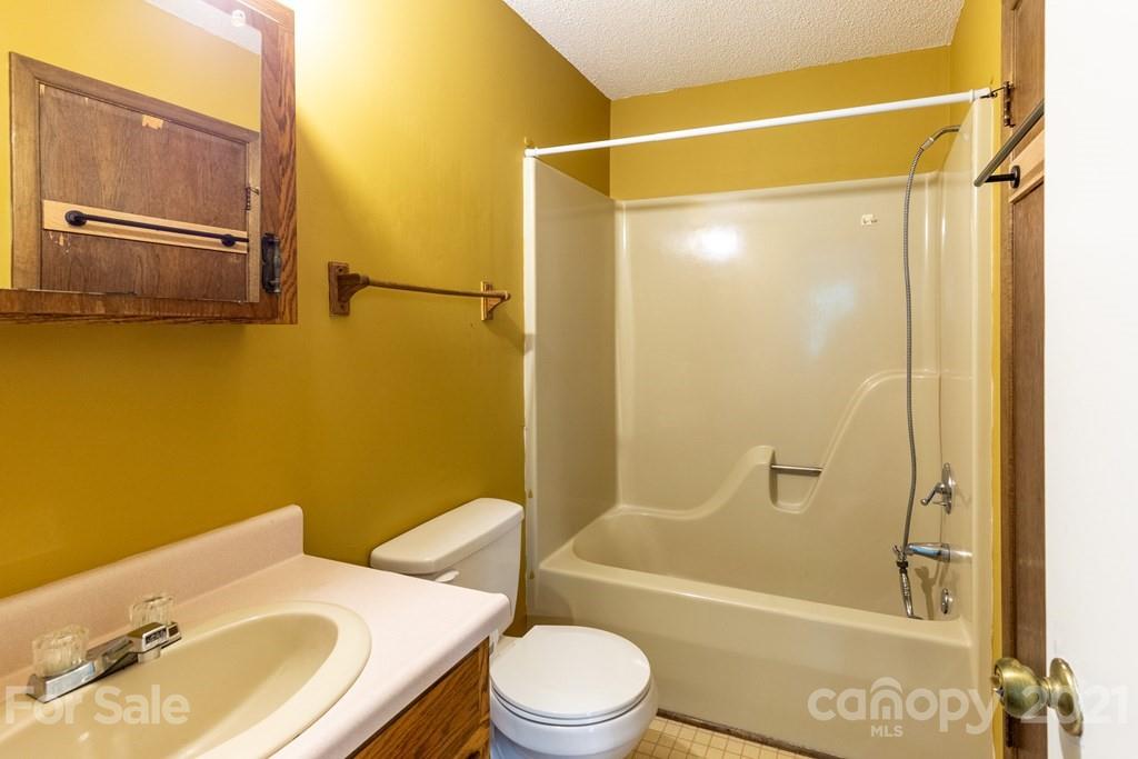 20 East Raccoon Ridge, Unit 6A Sylva, NC 28779 - Photo 15 of 37 Gallery Image 15
