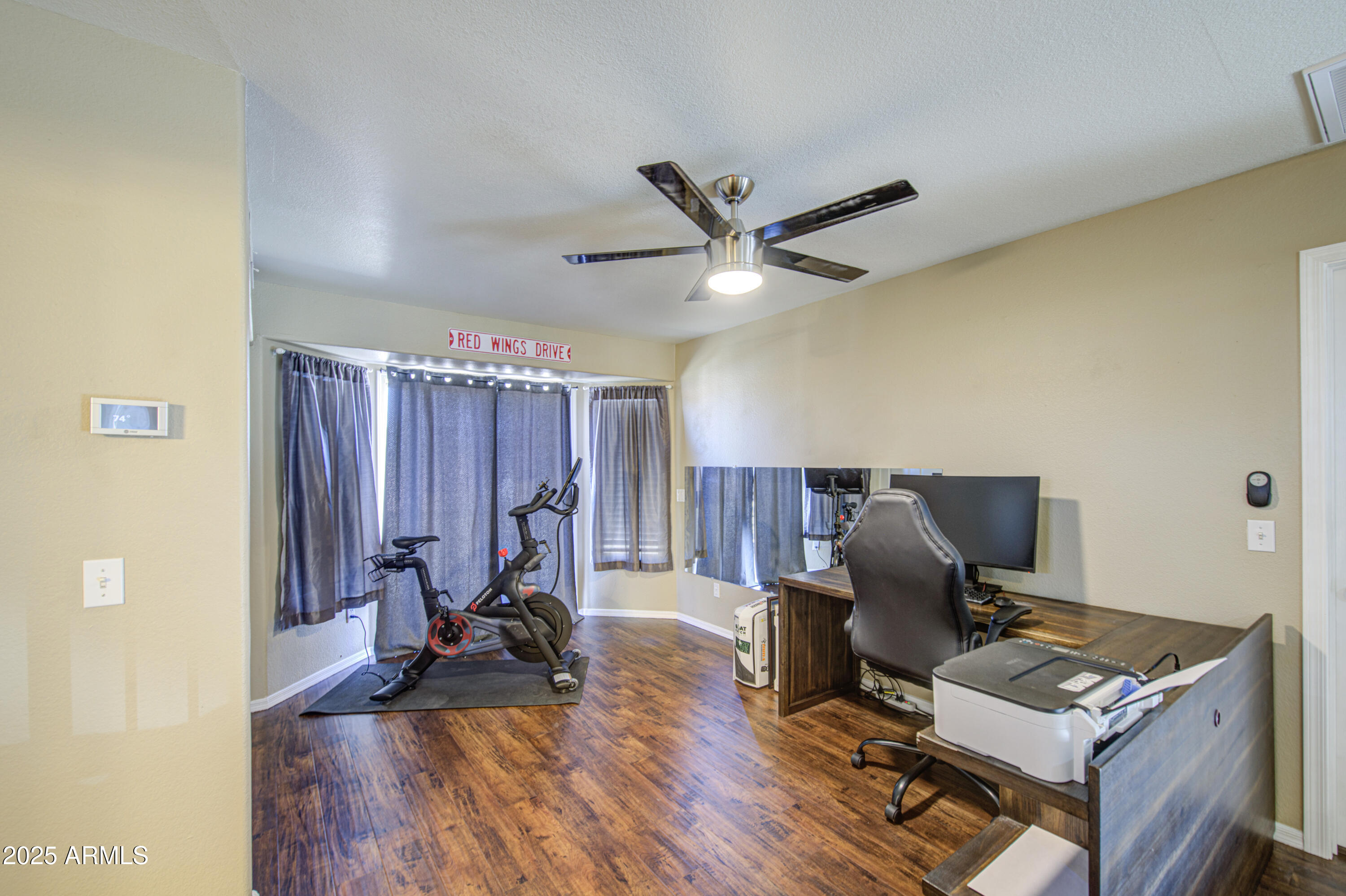 2414 South Revolta Mesa, AZ 85209 - Photo 28 of 47 Loft 2