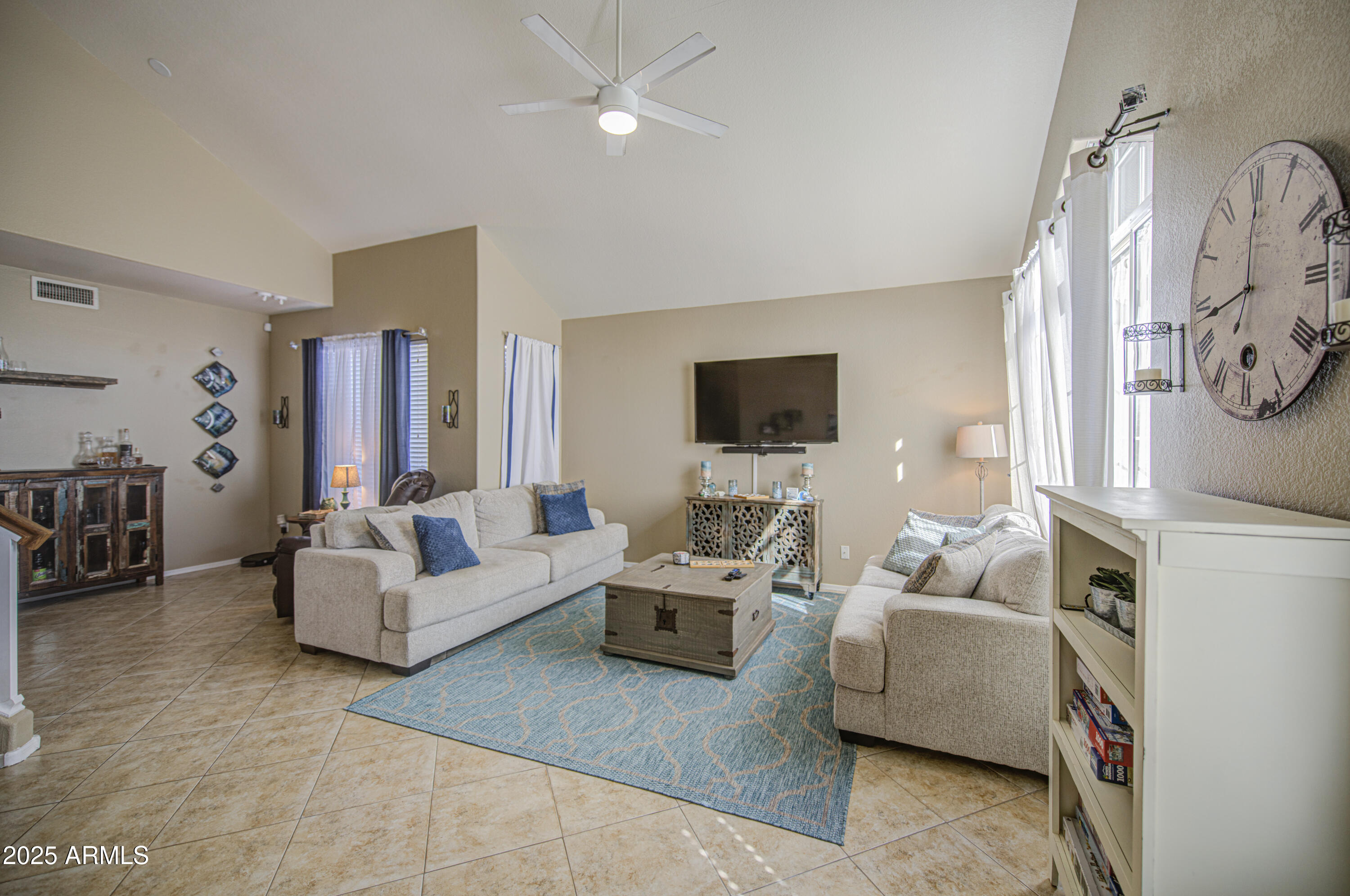 2414 South Revolta Mesa, AZ 85209 - Photo 7 of 47 Spacious front living room