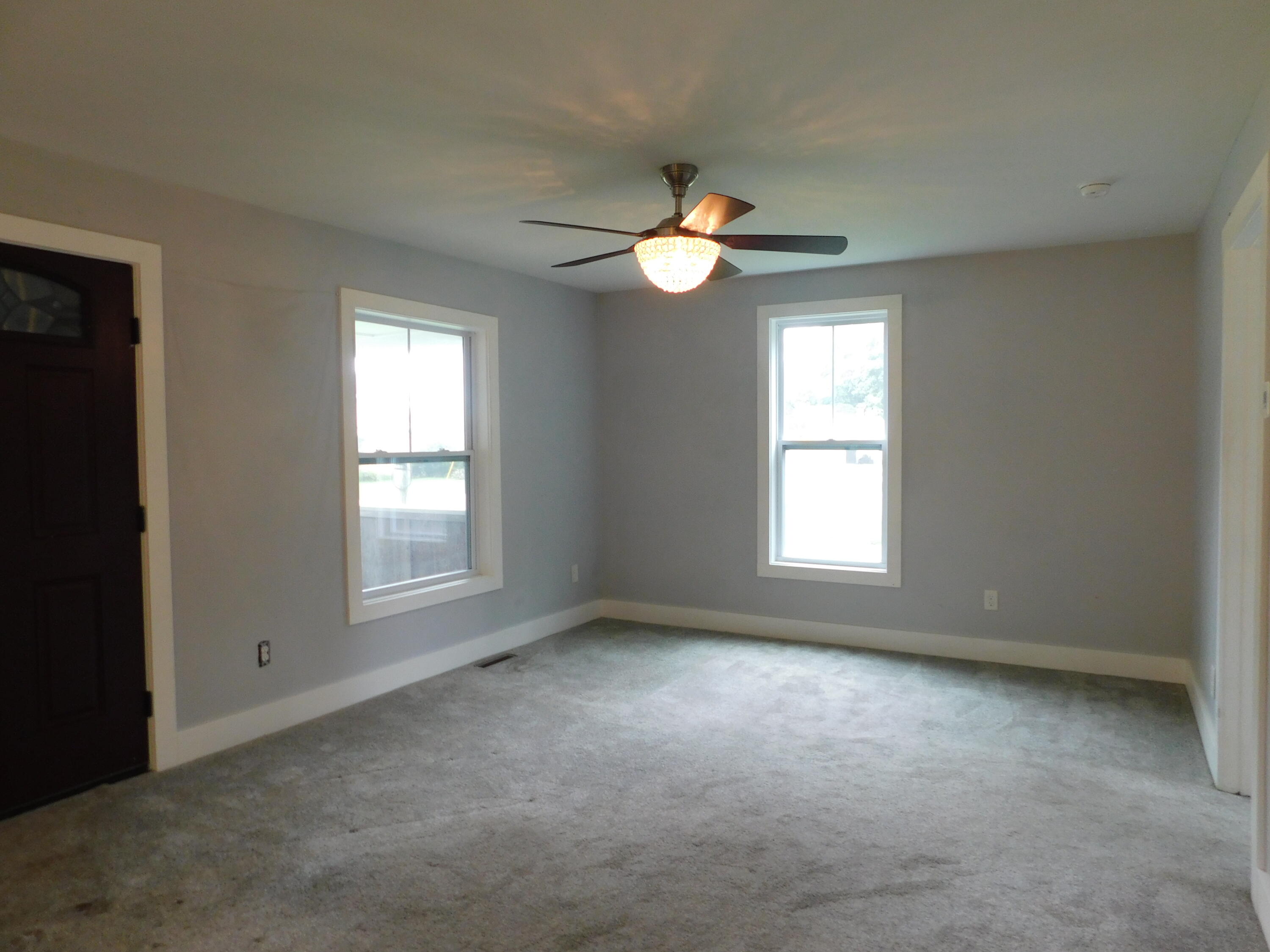 614 West Chicago Road Niles, MI 49120 - Photo 7 of 25 DSCN4249