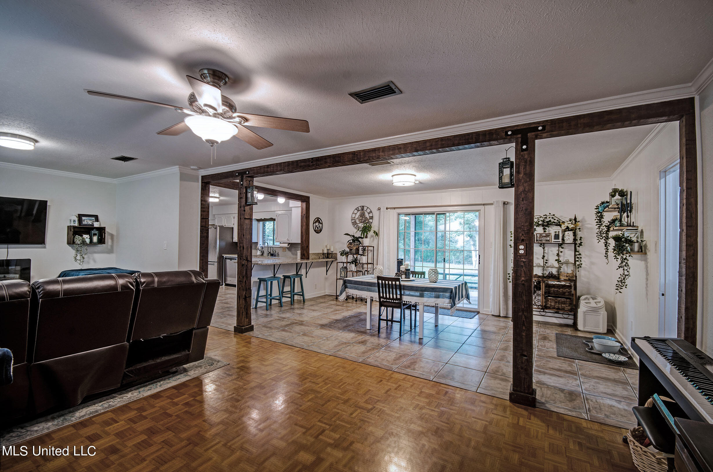 1023 Briarfield Road Jackson, MS 39211 - Photo 4 of 22 IMGP8424_5_6