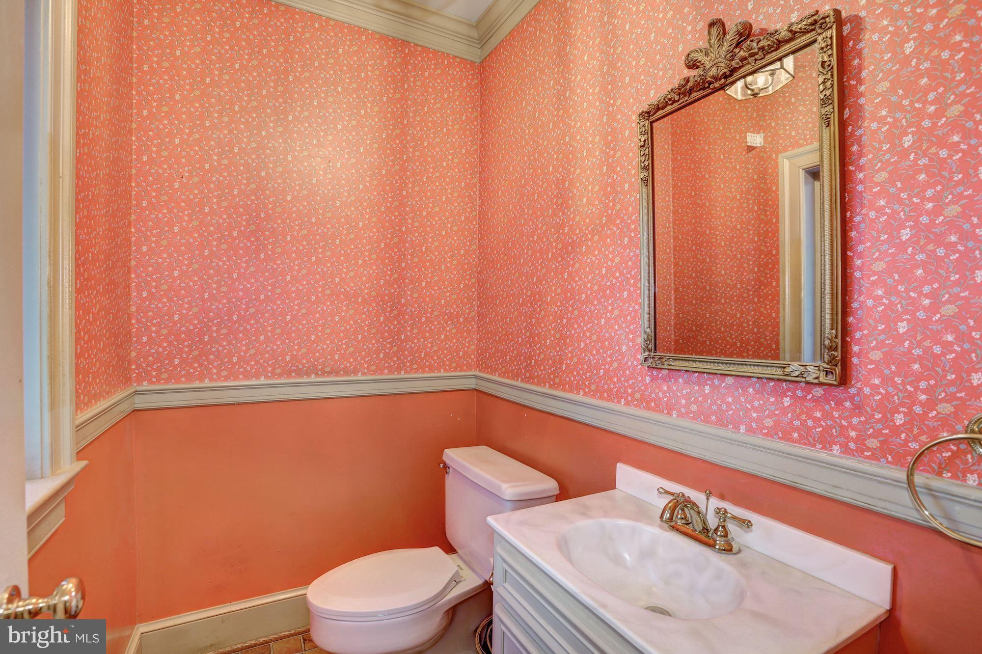 15011 Springfield Road Darnestown, MD 20874 - Photo 13 of 30 Main Level Half Bath