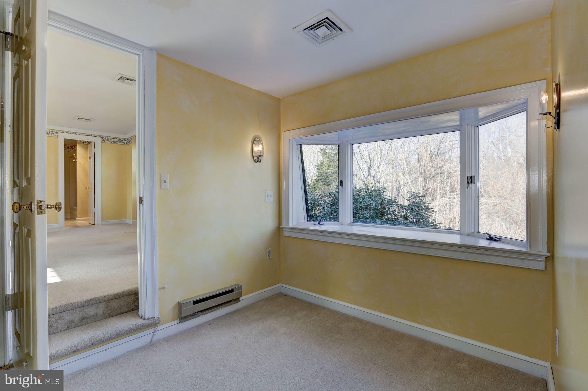 15011 Springfield Road Darnestown, MD 20874 - Photo 23 of 30 Sitting Room/Multi Purpose Room off MBR
