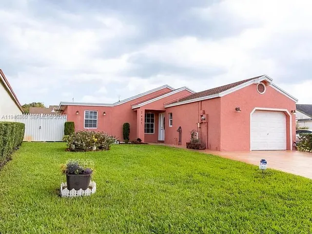 $579,900 | 2421 Southwest 84th Terrace, Miramar, FL 33025