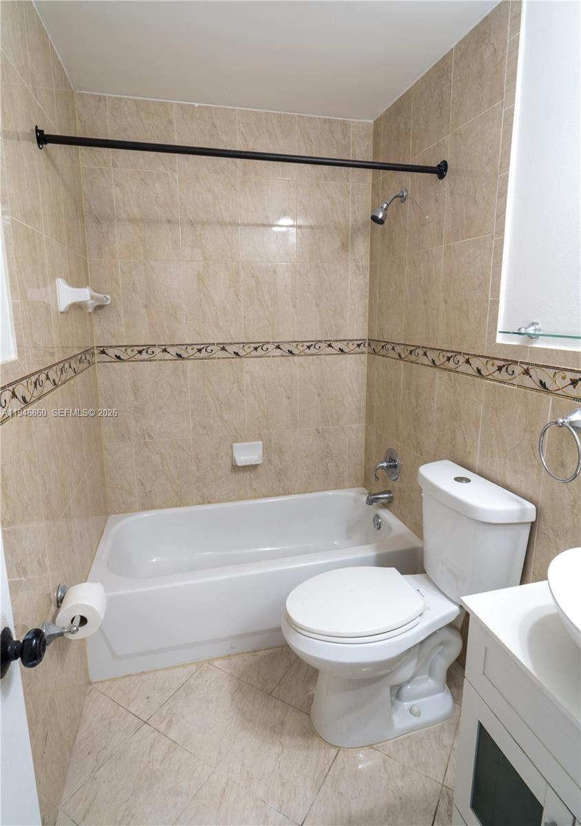 2421 Southwest 84th Terrace Miramar, FL 33025 - Photo 22 of 32
