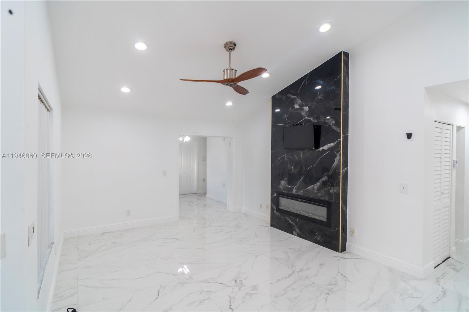 2421 Southwest 84th Terrace Miramar, FL 33025 - Photo 26 of 32