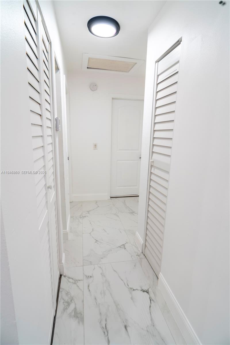2421 Southwest 84th Terrace Miramar, FL 33025 - Photo 6 of 32