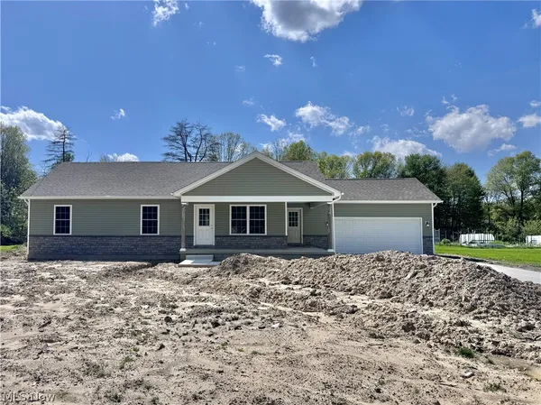 $399,900 | 406 South Raccoon Road, Youngstown, OH 44515