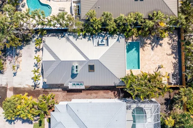 a house with lots of flowers