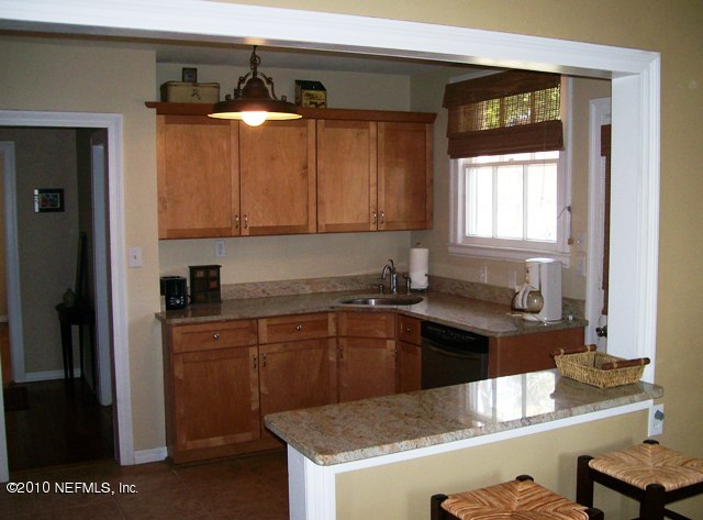2215 Southampton Road Jacksonville, FL 32207 - Photo 4 of 14 Kitchen